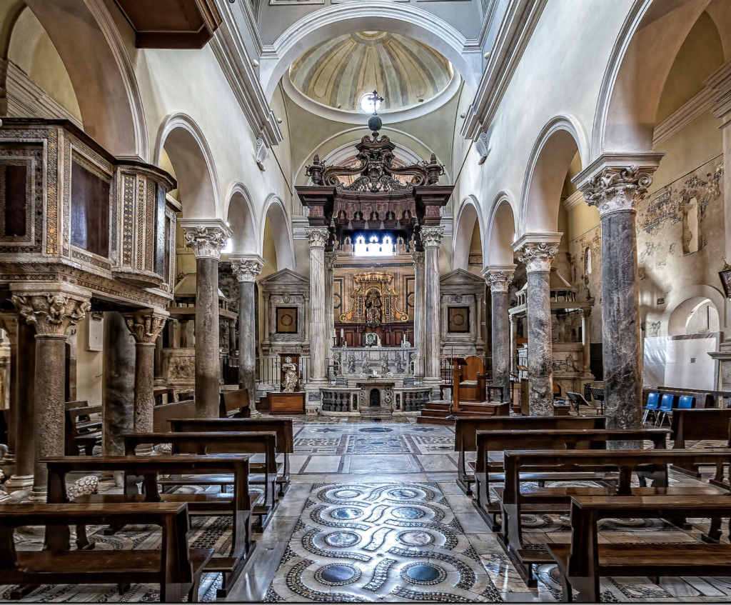 Particolarte interno Duomo di Terracina