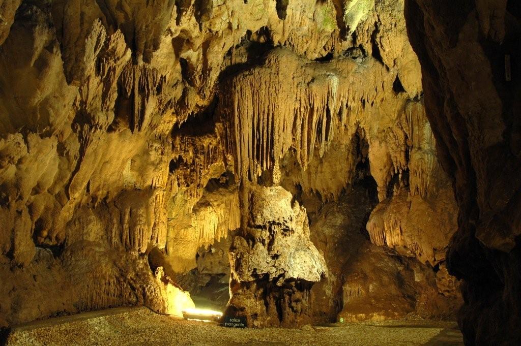 Particolare interno Grotte di Pastena